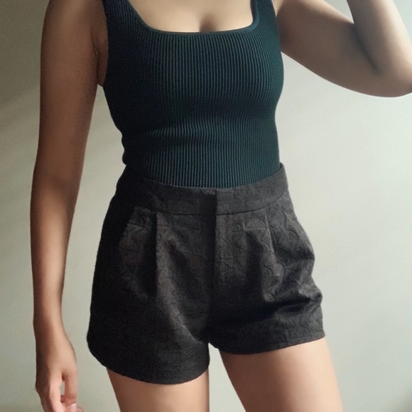 Vintage High-Waisted Print Shorts - Picture 2 of 4